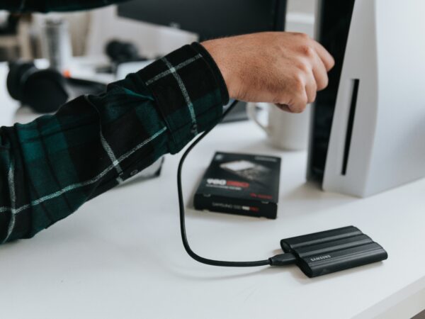 Disco Duro Externo 1TB · USB 3.0 · Portátil